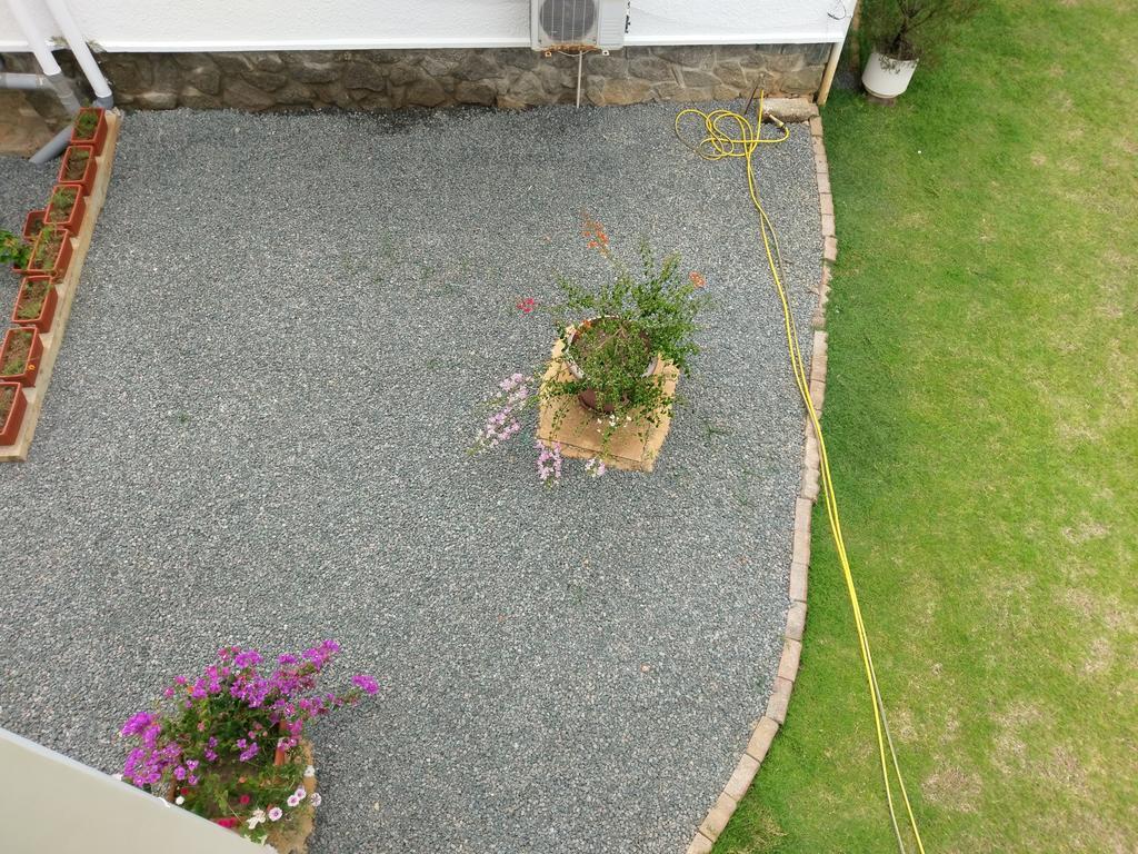 Flower Garden Self-Catering Apartments Beau Vallon  Esterno foto