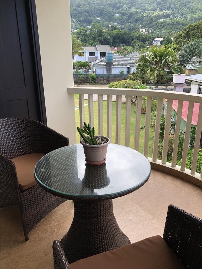 Flower Garden Self-Catering Apartments Beau Vallon  Esterno foto