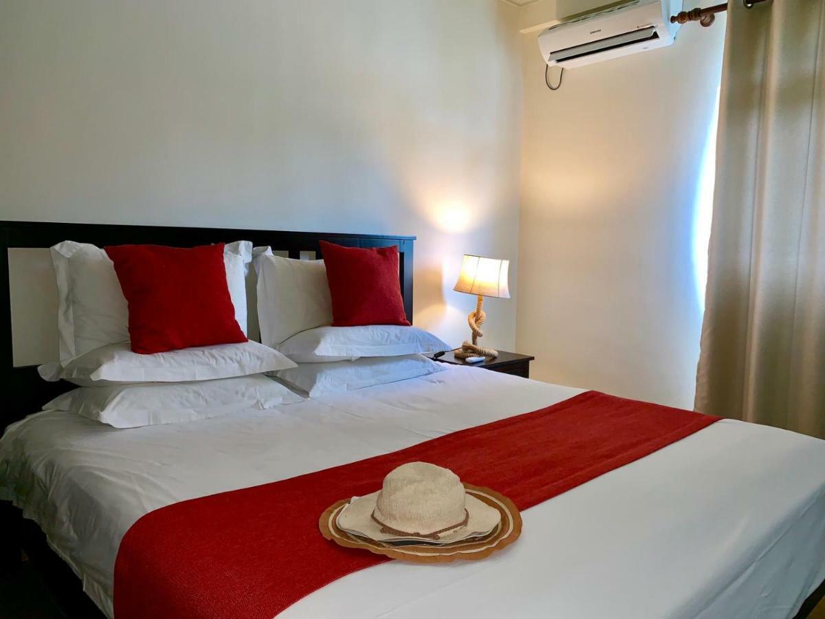 Flower Garden Self-Catering Apartments Beau Vallon  Esterno foto
