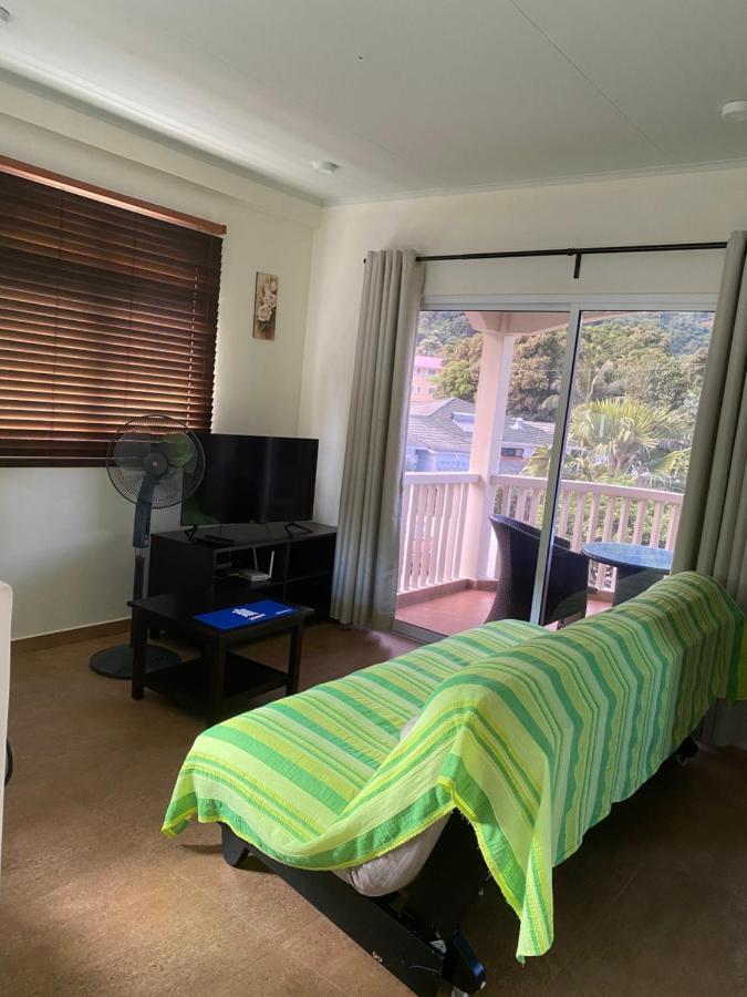 Flower Garden Self-Catering Apartments Beau Vallon  Esterno foto