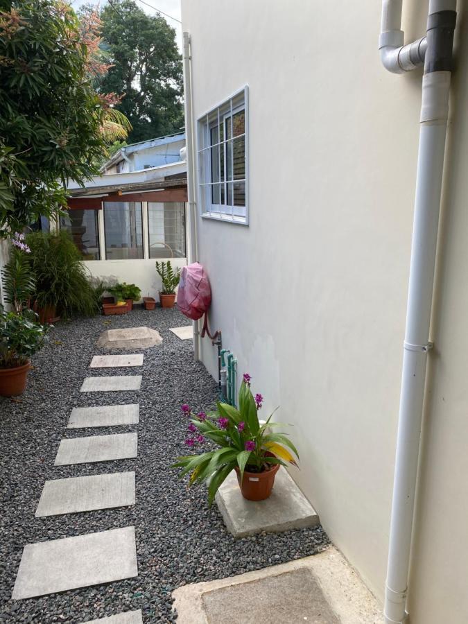 Flower Garden Self-Catering Apartments Beau Vallon  Esterno foto